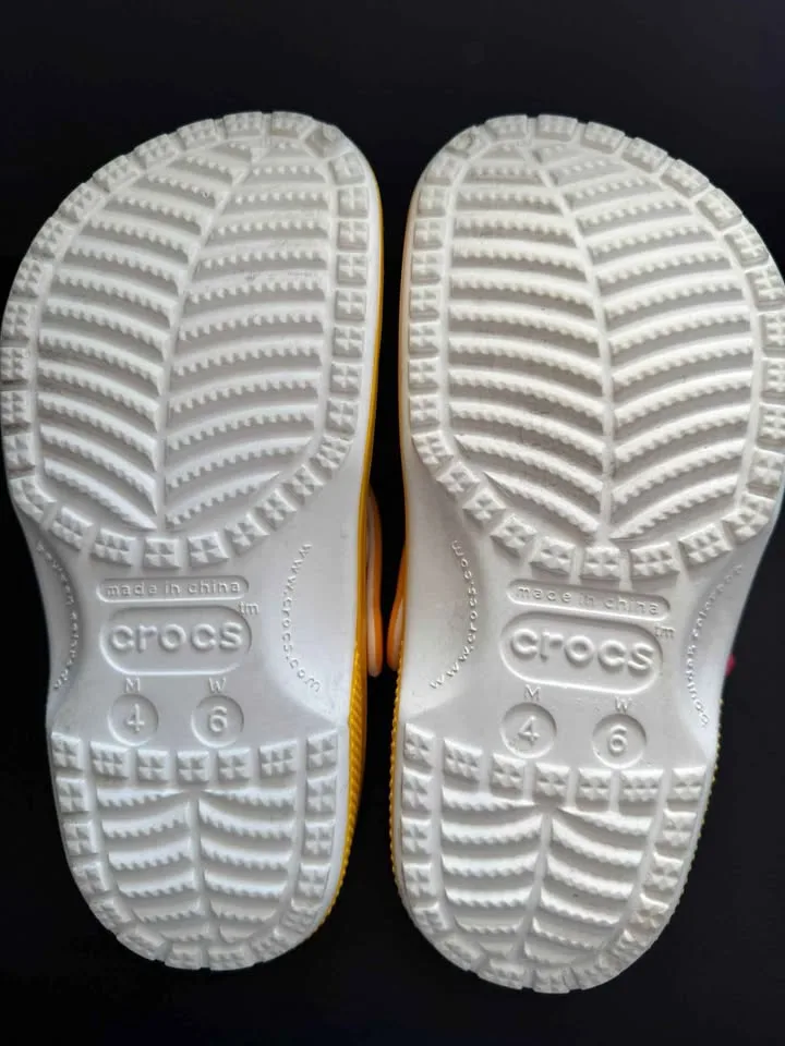 McDonald's Crocs Men's Size 4, Women's Size 6 image indicator(5)