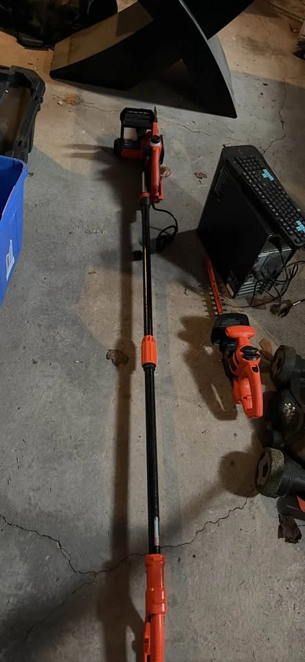 Black+Decker 2-in-1 Pole Saw & Chainsaw 10-inch - photo 2