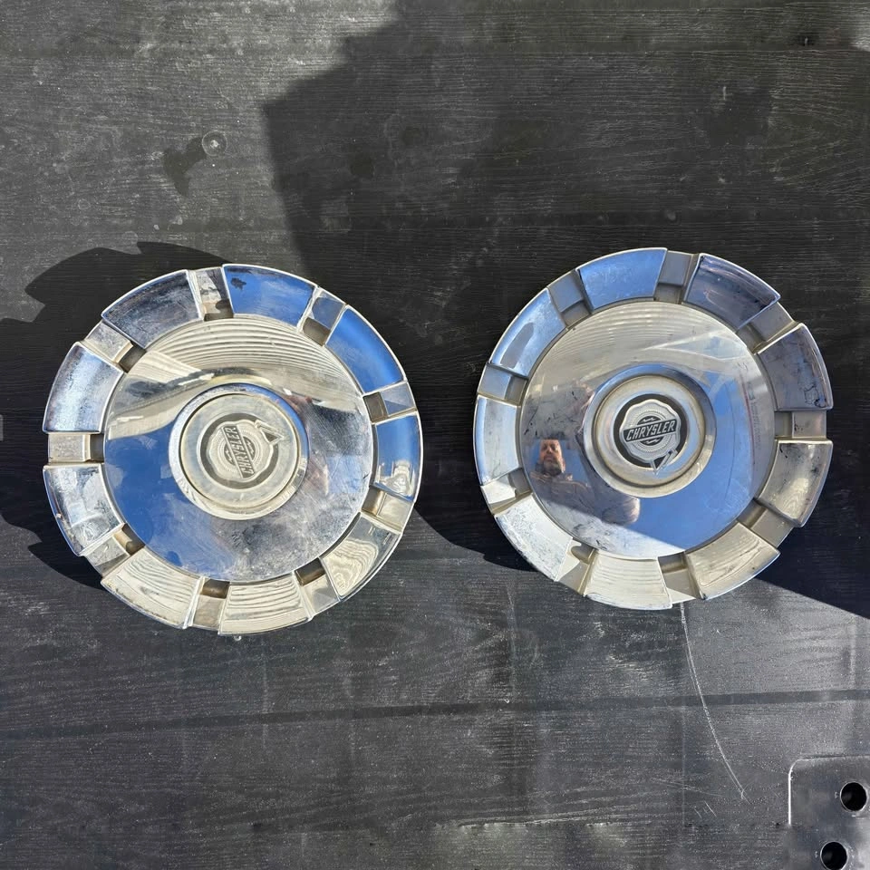 Chrysler 300 Center Caps (2005-2010) - photo 2