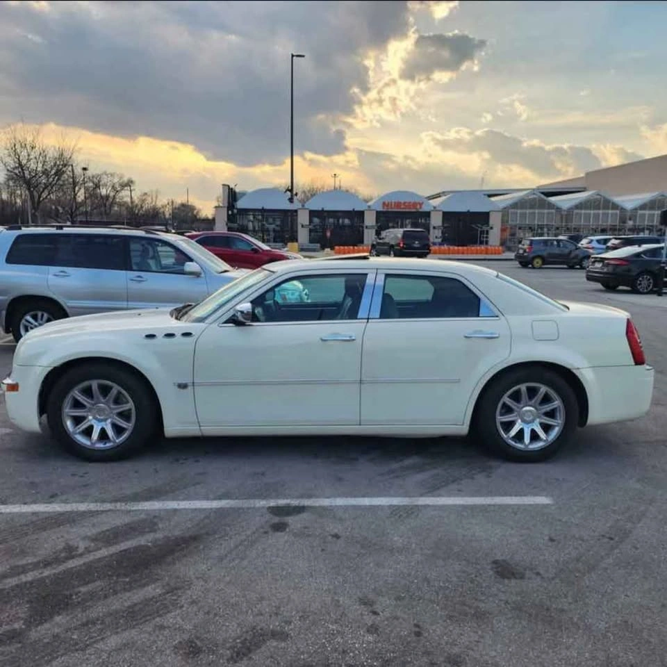 Chrysler 300 Center Caps (2005-2010) - photo 5