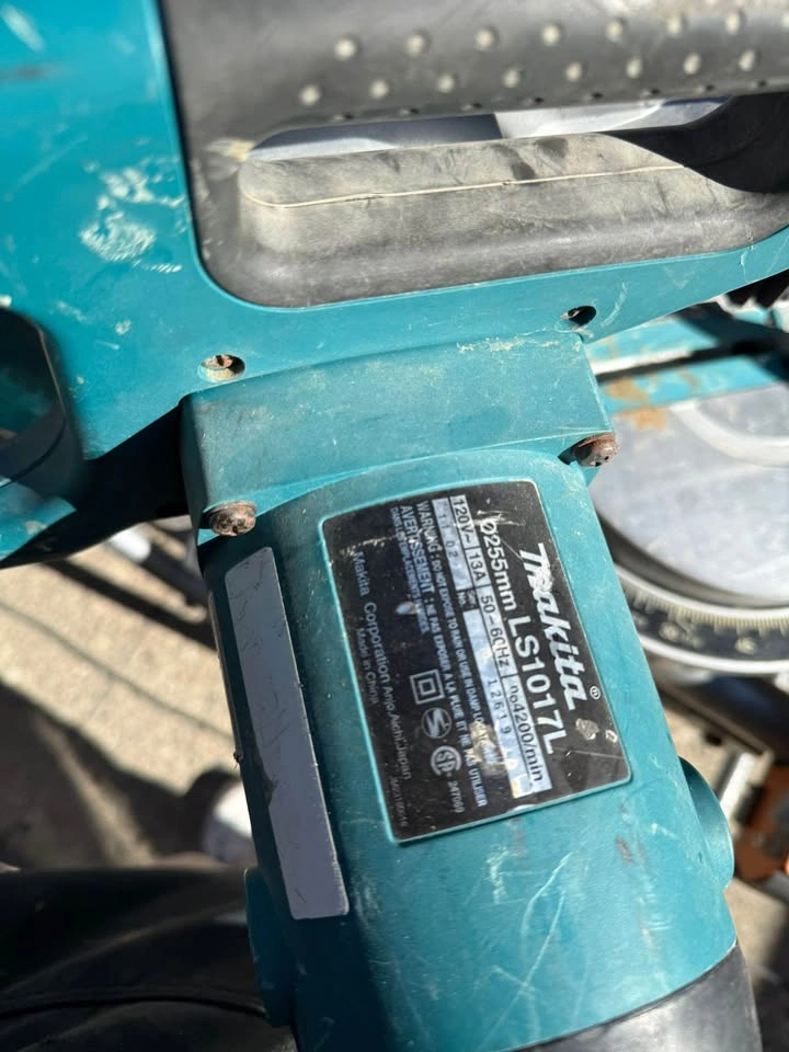 Makita 10" Miter Saw LS1017L with Laser Guide and Stand - photo 2