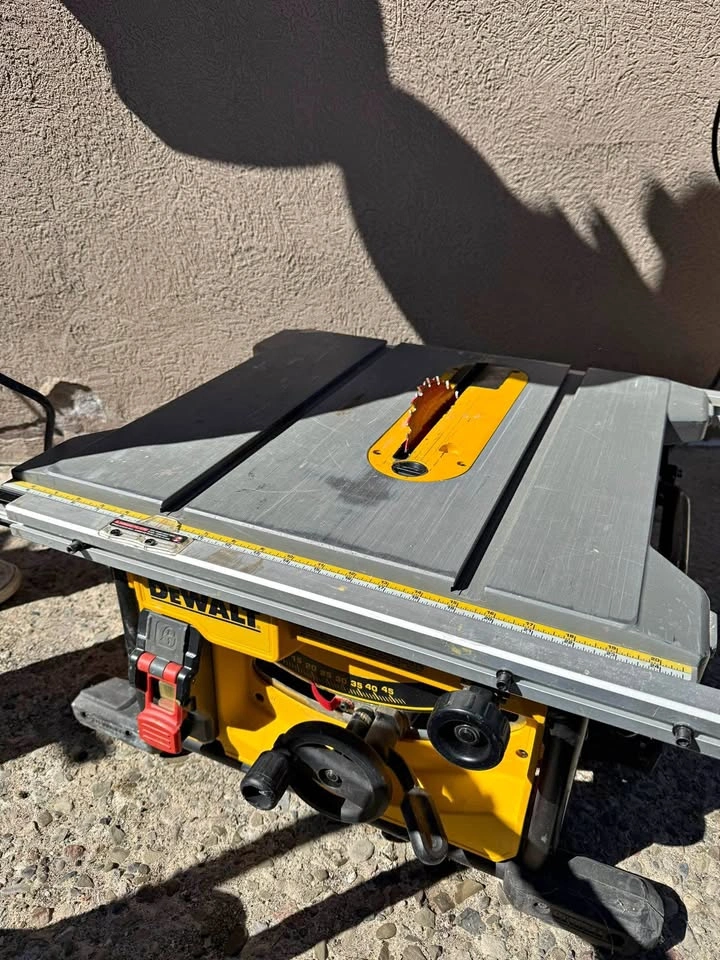 DeWalt DWE7485 Table Saw – 8 1/4” Compact Jobsite Saw