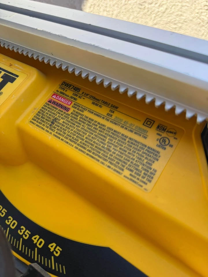 DeWalt DWE7485 Table Saw – 8 1/4” Compact Jobsite Saw - photo 3