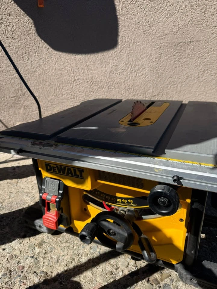 DeWalt DWE7485 Table Saw – 8 1/4” Compact Jobsite Saw - photo 4