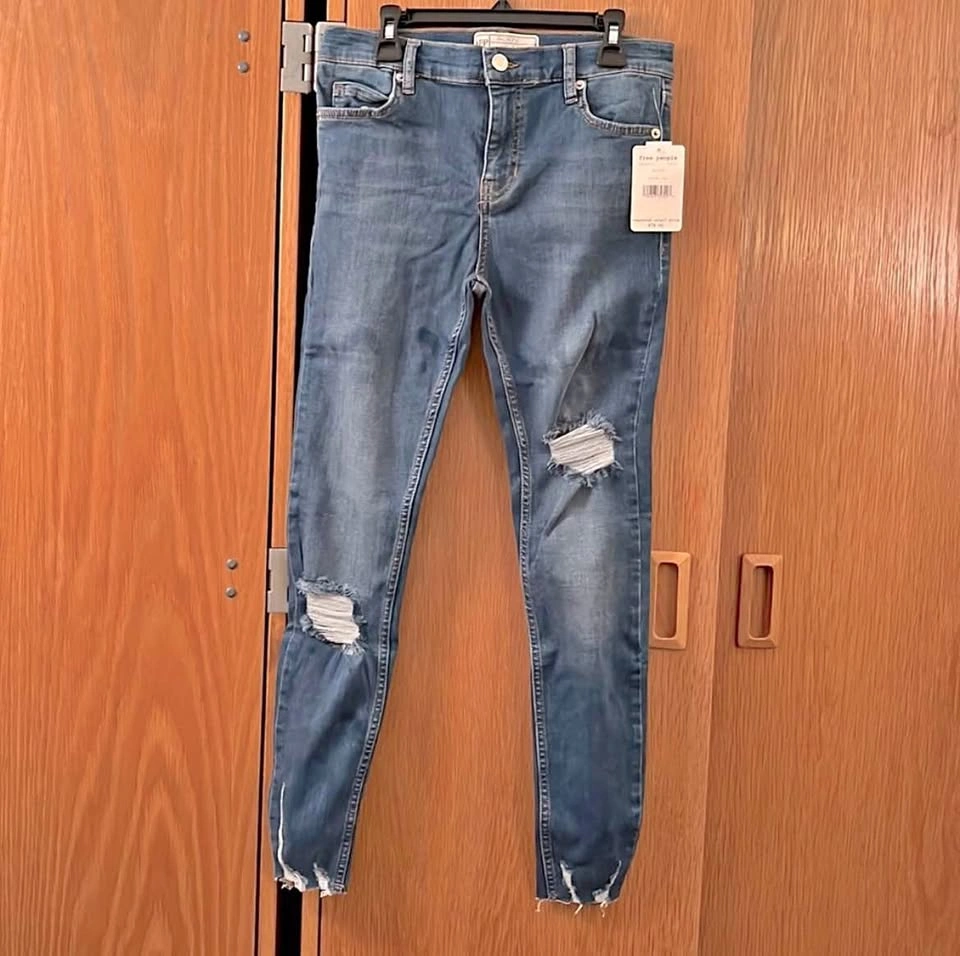 Free People Distressed Jeans Size 26