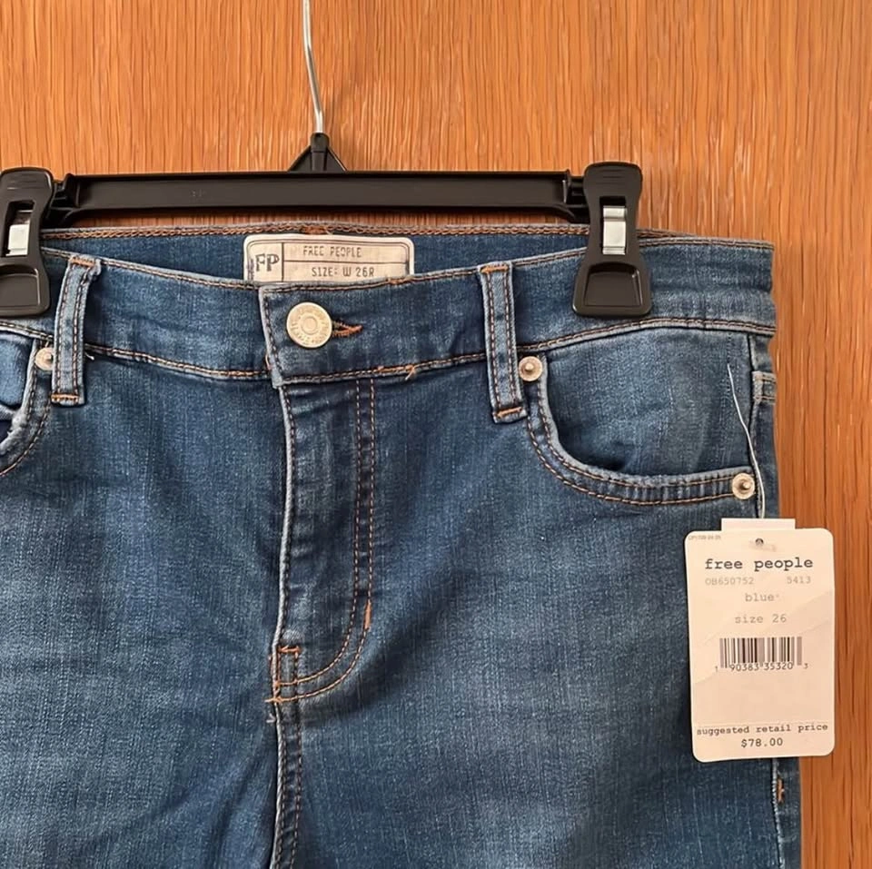 Free People Distressed Jeans Size 26 - photo 2