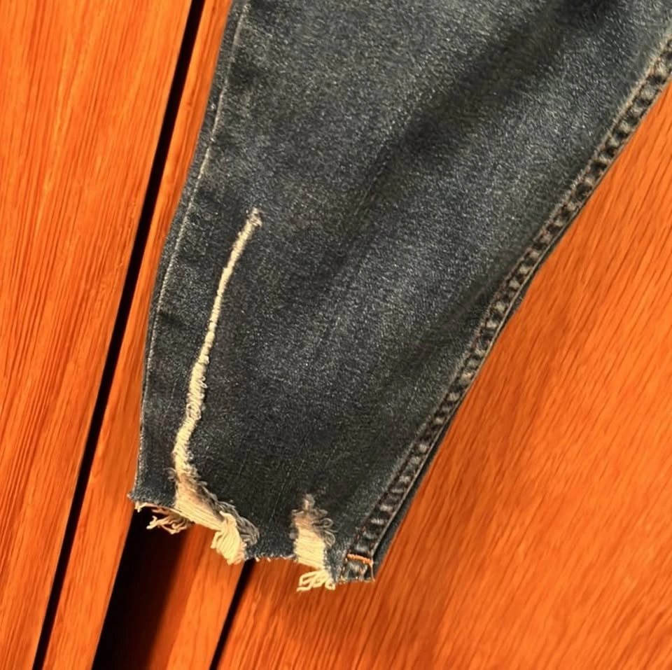 Free People Distressed Jeans Size 26 - photo 3
