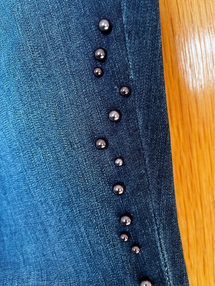 Charter Club Dark Blue Straight-Leg Jeans w/ Stud Detail Size 4P - photo 4