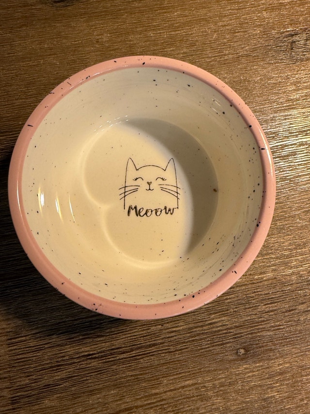 Ceramic Cat Bowl with 'Meow' - photo 2