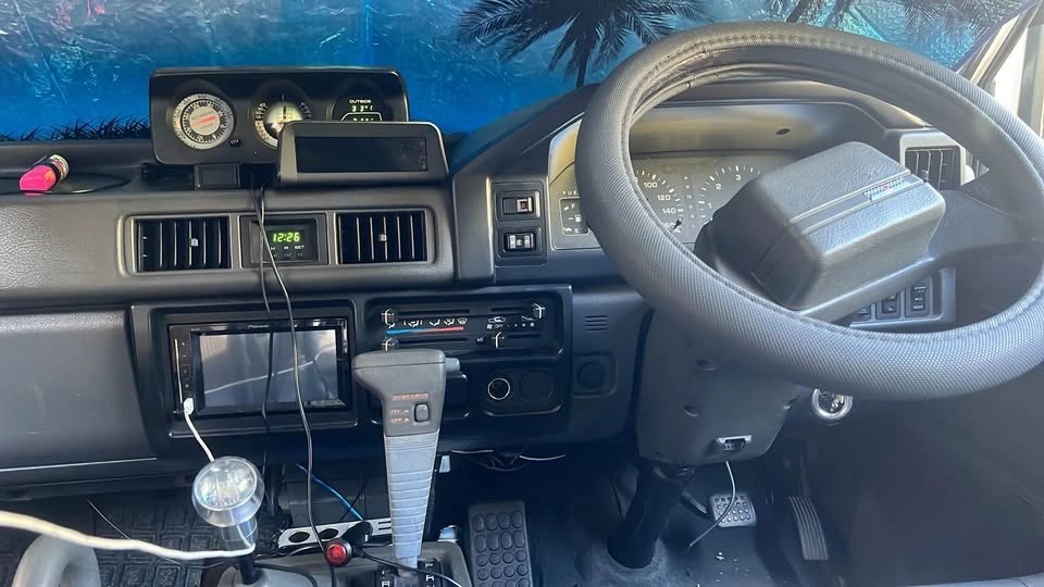 1997 Mitsubishi Delica Star Wagon L300 4x4 - photo 4