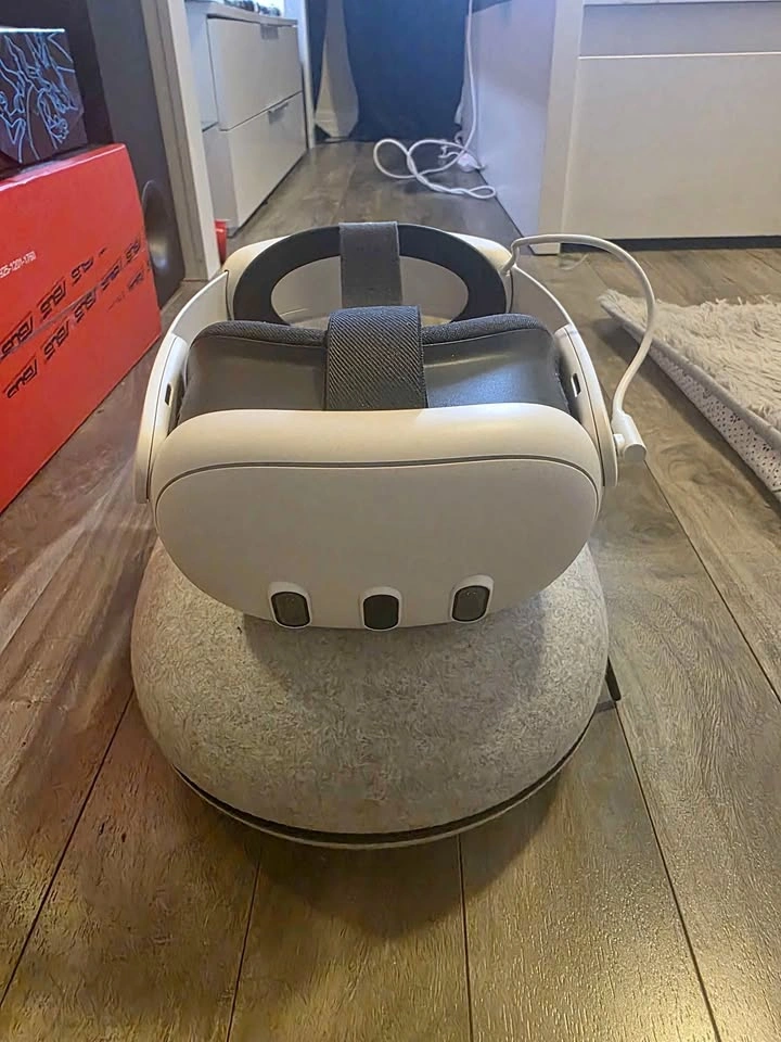 Meta Quest 3 512GB VR Headset w/ Accessories