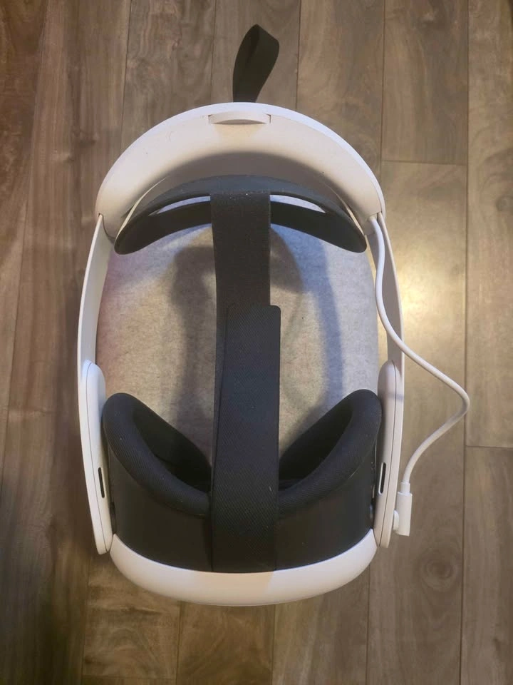 Meta Quest 3 512GB VR Headset w/ Accessories - photo 2