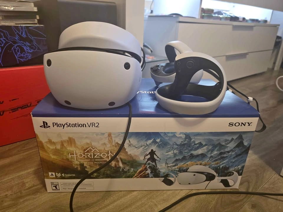 PlayStation VR2 Horizon Call of the Mountain Bundle with box