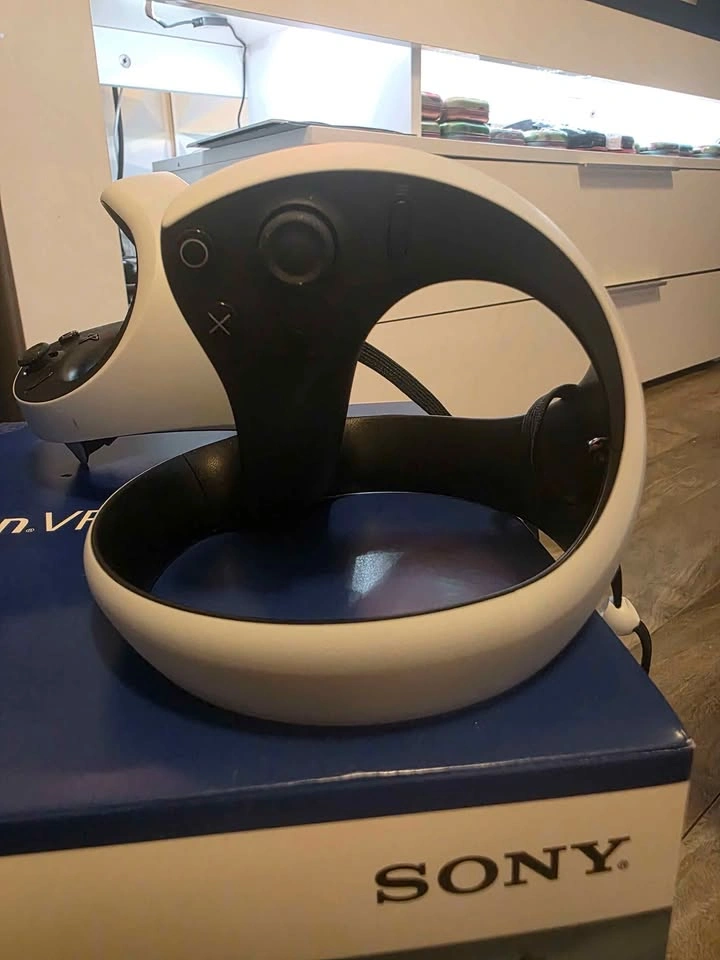 PlayStation VR2 Horizon Call of the Mountain Bundle with box - photo 3