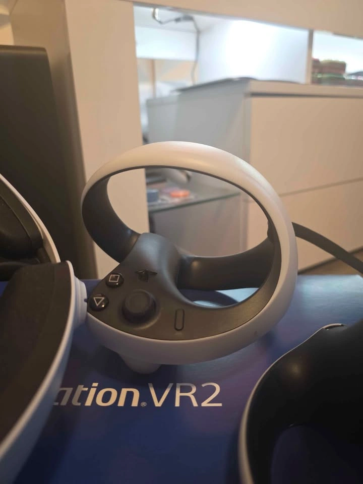 PlayStation VR2 Horizon Call of the Mountain Bundle with box - photo 4
