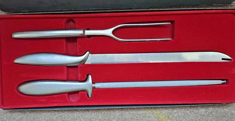 Vintage Gerber Carving Set - Complete (Knife, Fork & Steel)