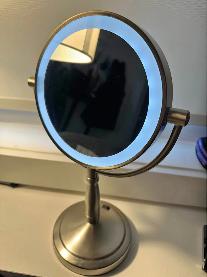 Vanity Mirror - LED light