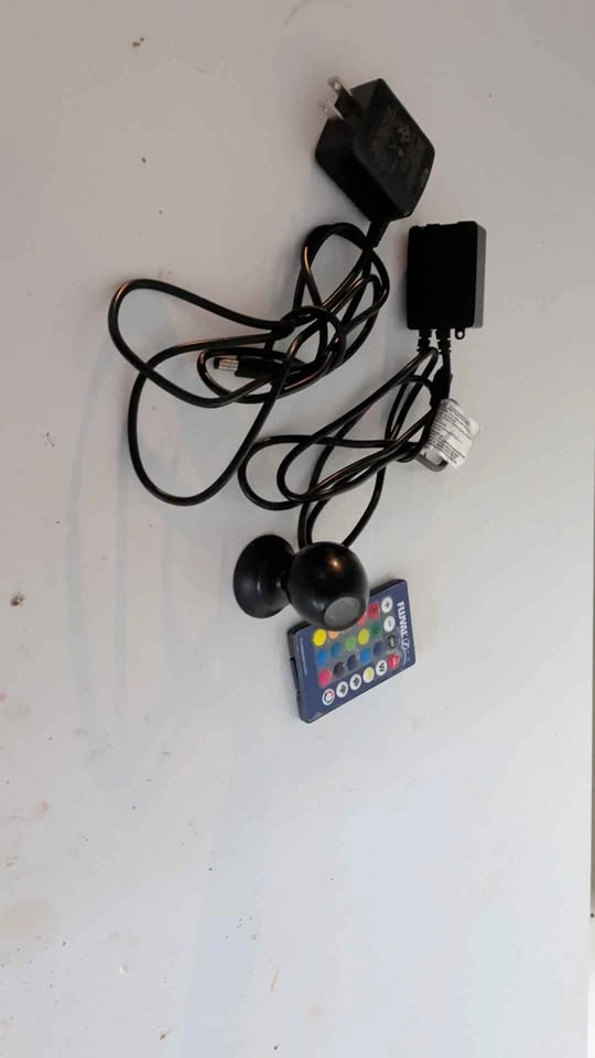 Fluval Prisim 2.0 Aquarium LED Spotlight w/ Remote - photo 2