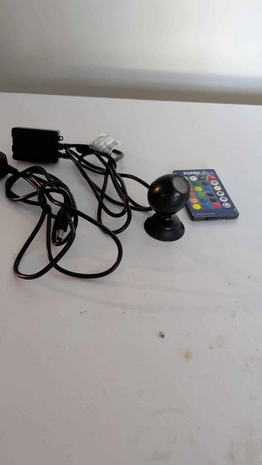 Fluval Prisim 2.0 Aquarium LED Spotlight w/ Remote - photo 3
