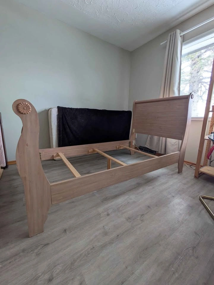 Twin Wood Sleigh Bed Frame - photo 3