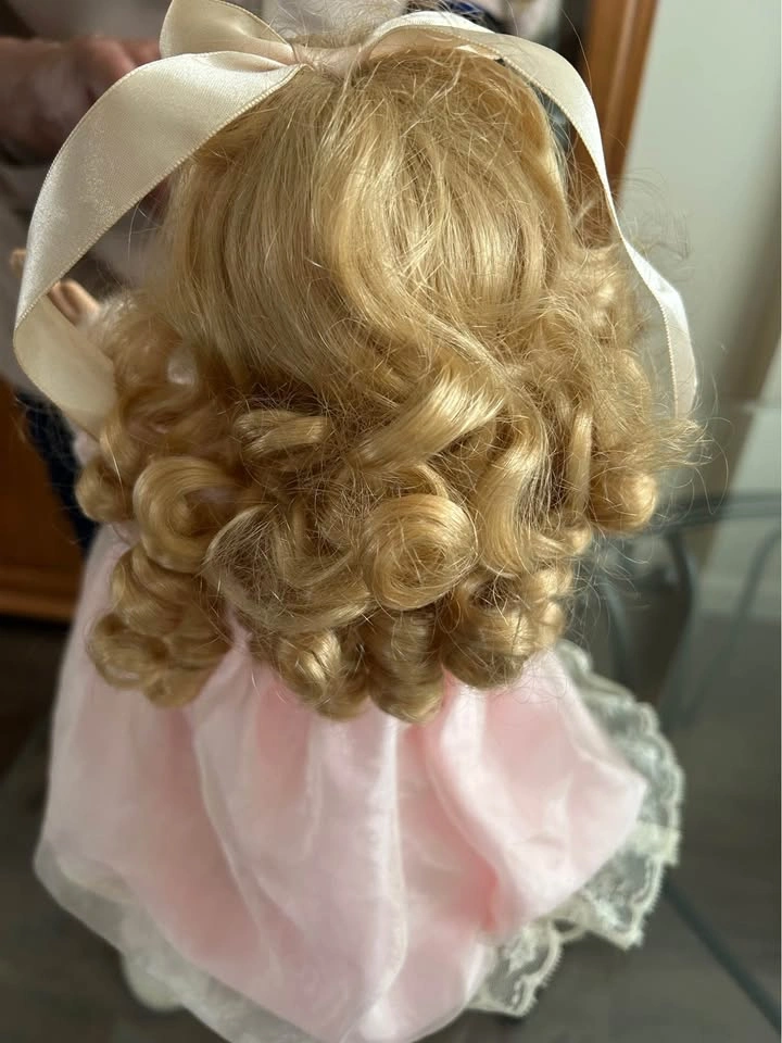 Porcelain prayer doll - photo 3