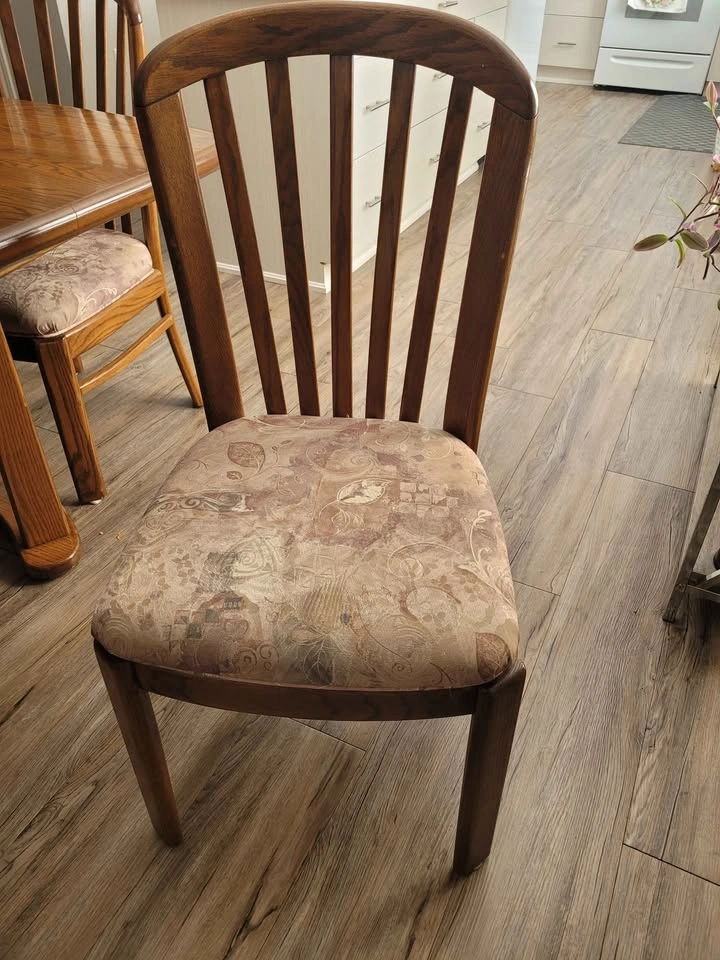 Solid dark wood kitchen table and 6 chairs - photo 2