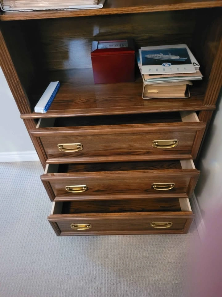 Dark wood bookcase with 3 shelves and 3 drawers - photo 2