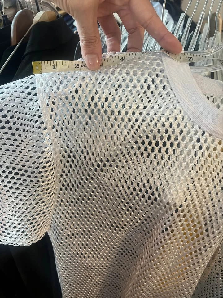White mesh tee, size medium - photo 4