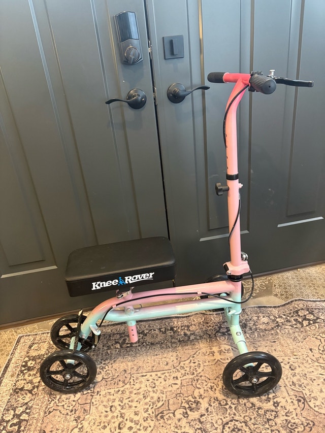 Knee Rover Scooter - Like New + Custom Pink/Blue Design - photo 2