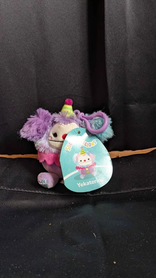 Squishmallow Keychain - Clown Bigfoot (Yekaterina) - photo 3