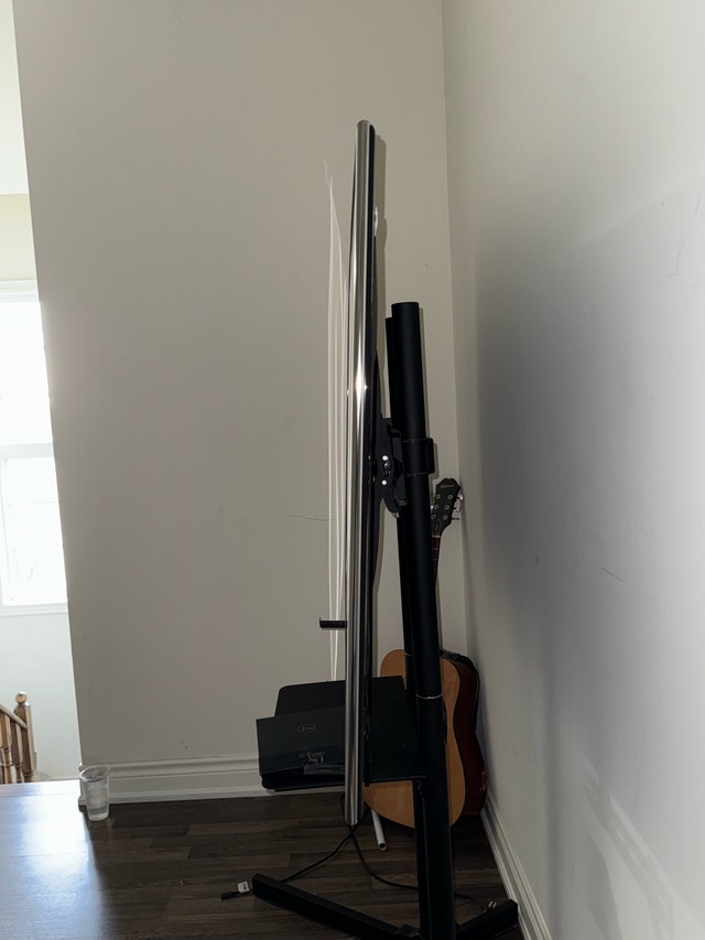 Samsung 60” Smart 3D TV – UN60ES8000F (Flagship Model) - photo 3
