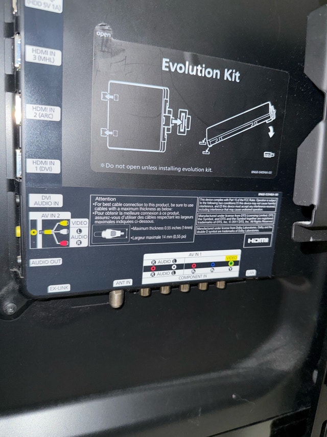Samsung 60” Smart 3D TV – UN60ES8000F (Flagship Model) - photo 5