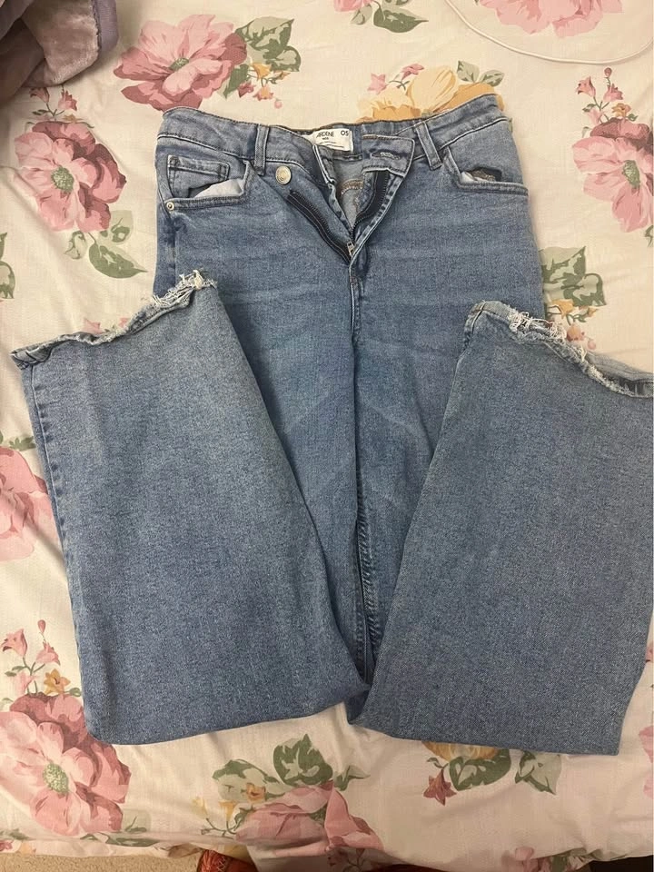 Size 5 Ardene High Rise 90's Style Jeans - photo 2