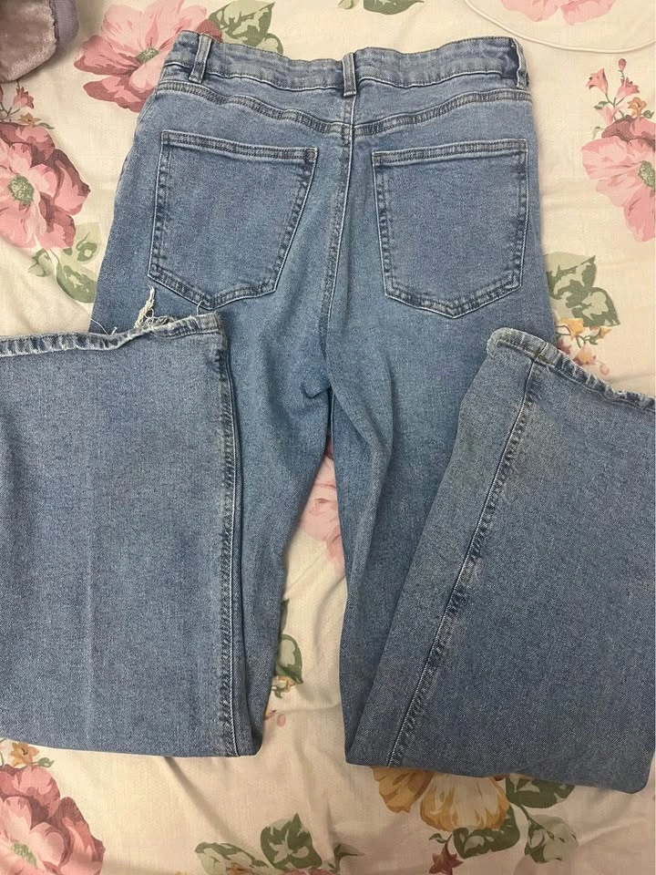Size 5 Ardene High Rise 90's Style Jeans - photo 3