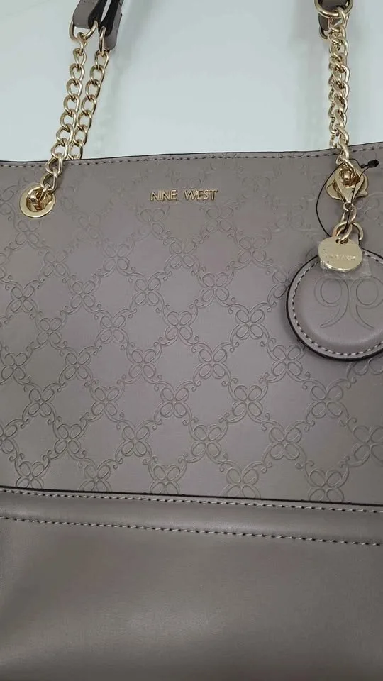 Elegant Evening purses at 20.00 each. Buy both for 35.00 image indicator(2)