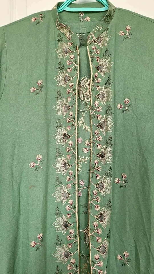 Breeze 3 pc gown suit thumbnail