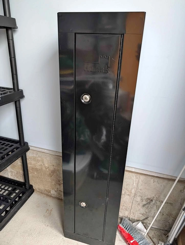 Black Homak Locker