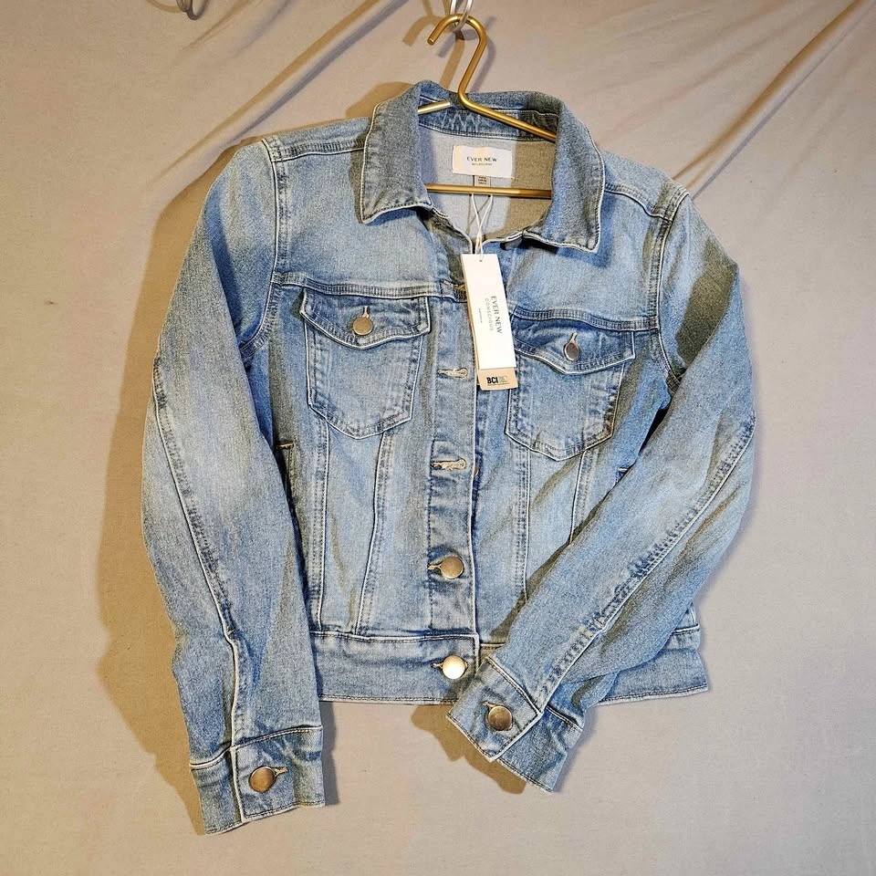 NWT Ever New Hattie Denim Jacket light wash size USA 4