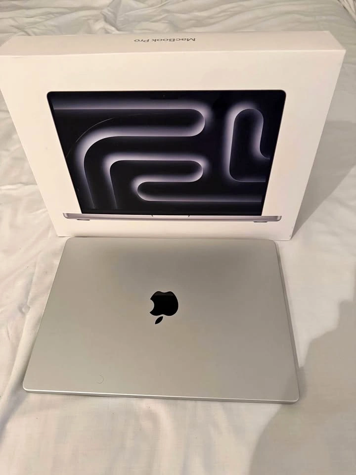 MacBook Pro 14" M4 - 16GB RAM - 512GB SSD - Like New