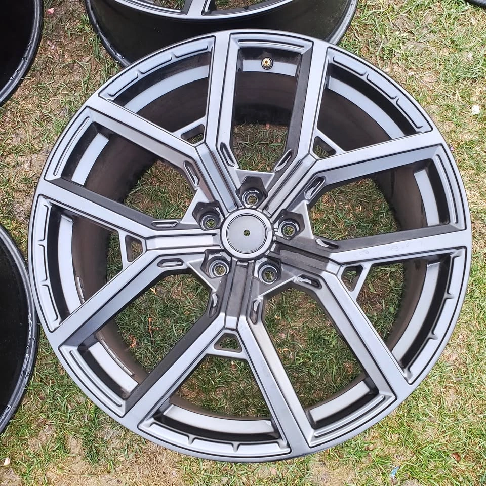 22 inch Black Alloy Rims 5x130 - Good Condition - photo 2