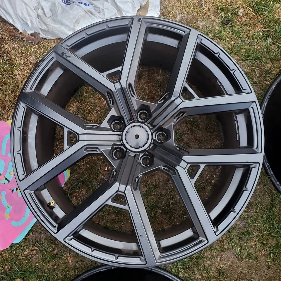 22 inch Black Alloy Rims 5x130 - Good Condition - photo 4