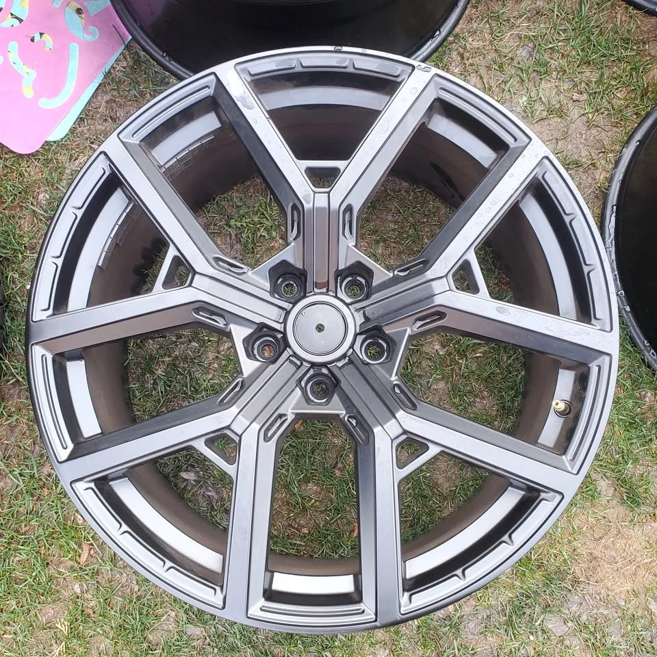 22 inch Black Alloy Rims 5x130 - Good Condition - photo 5