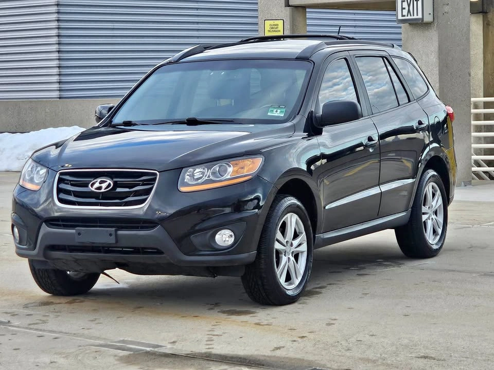 2010 Hyundai Santa Fe SE Ultimate Sport Utility 4D