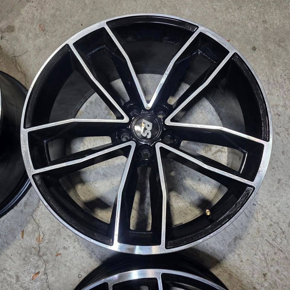 20 inch RS Alloy Rims 5x112 - Like New - photo 4