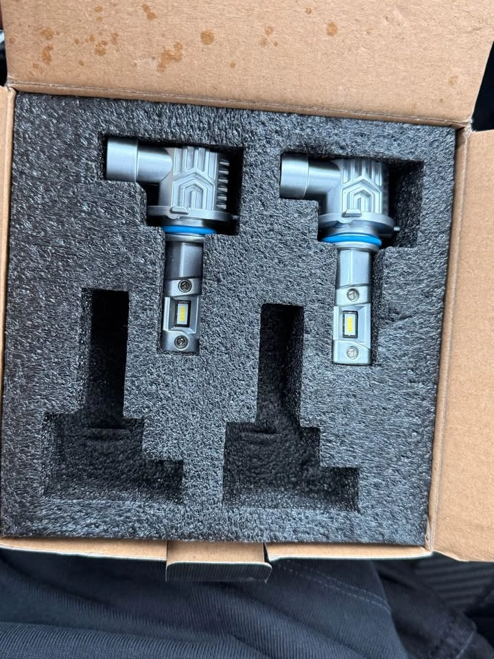 LED 9005 Car Lightbulbs - photo 3