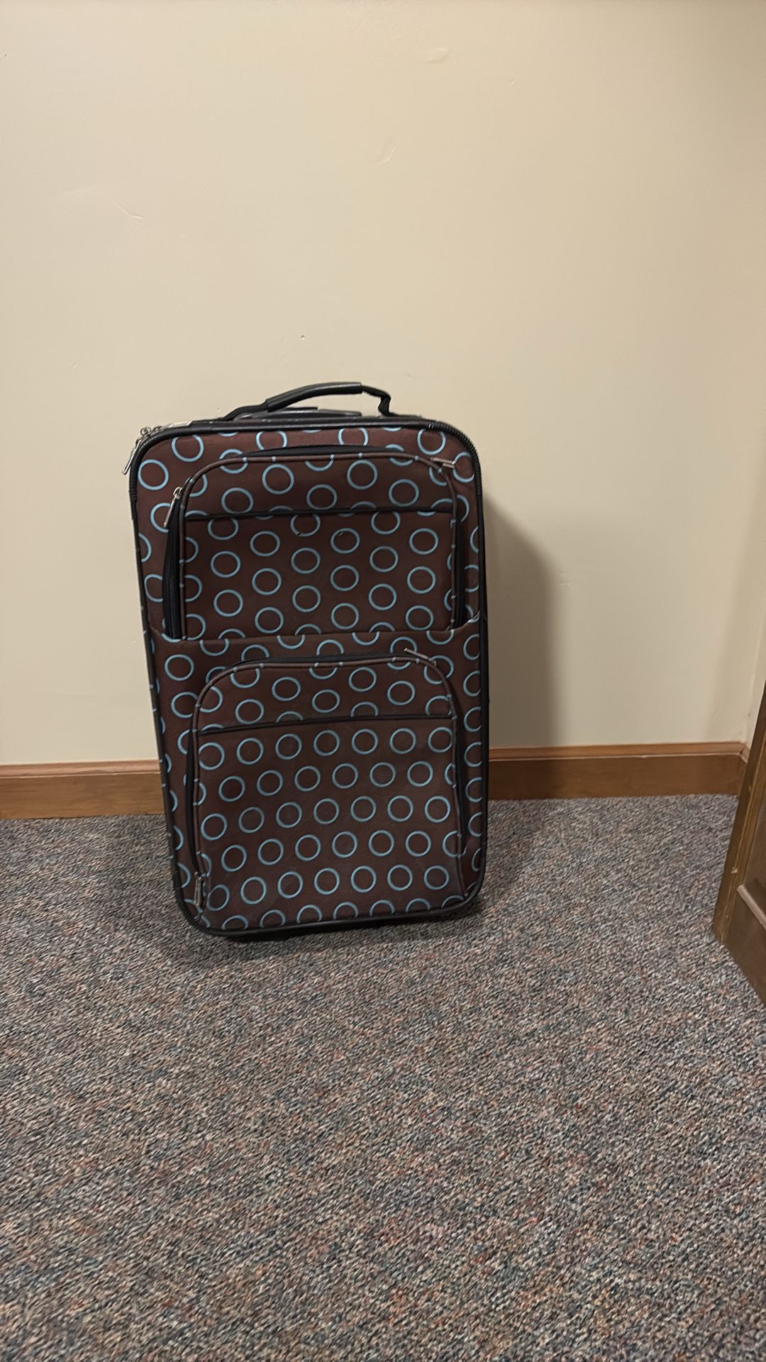 Carry on luggage - photo 2