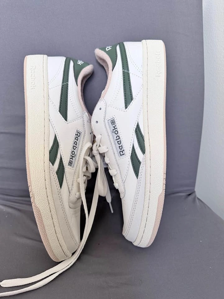 Reebok CLUB C REVENGE VINTAGE (Size 10)