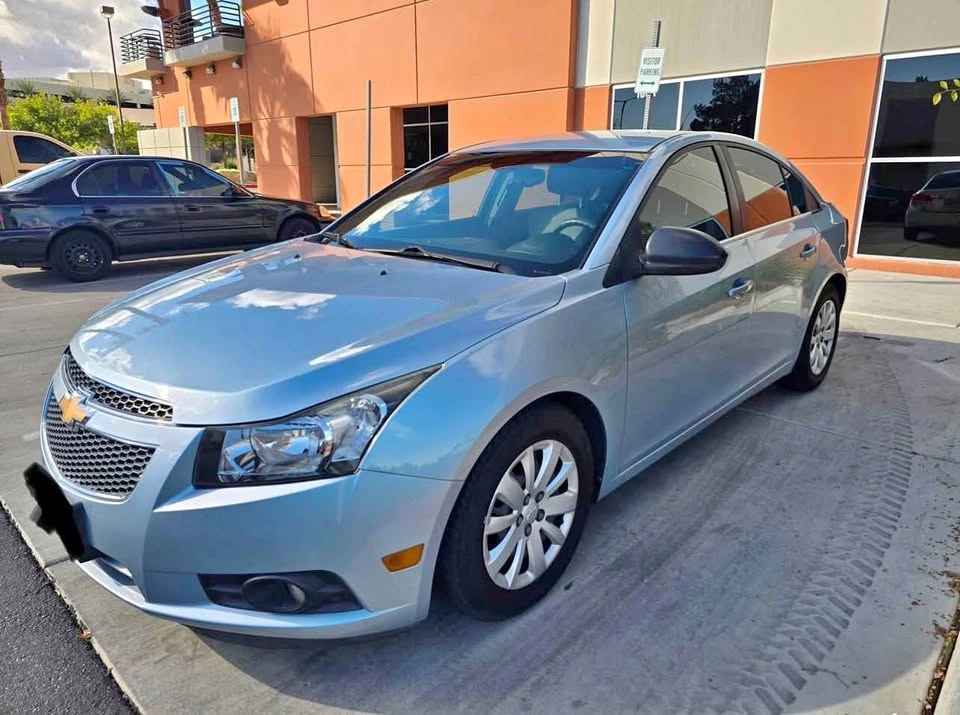 2012 Chevrolet Cruze LS Manual