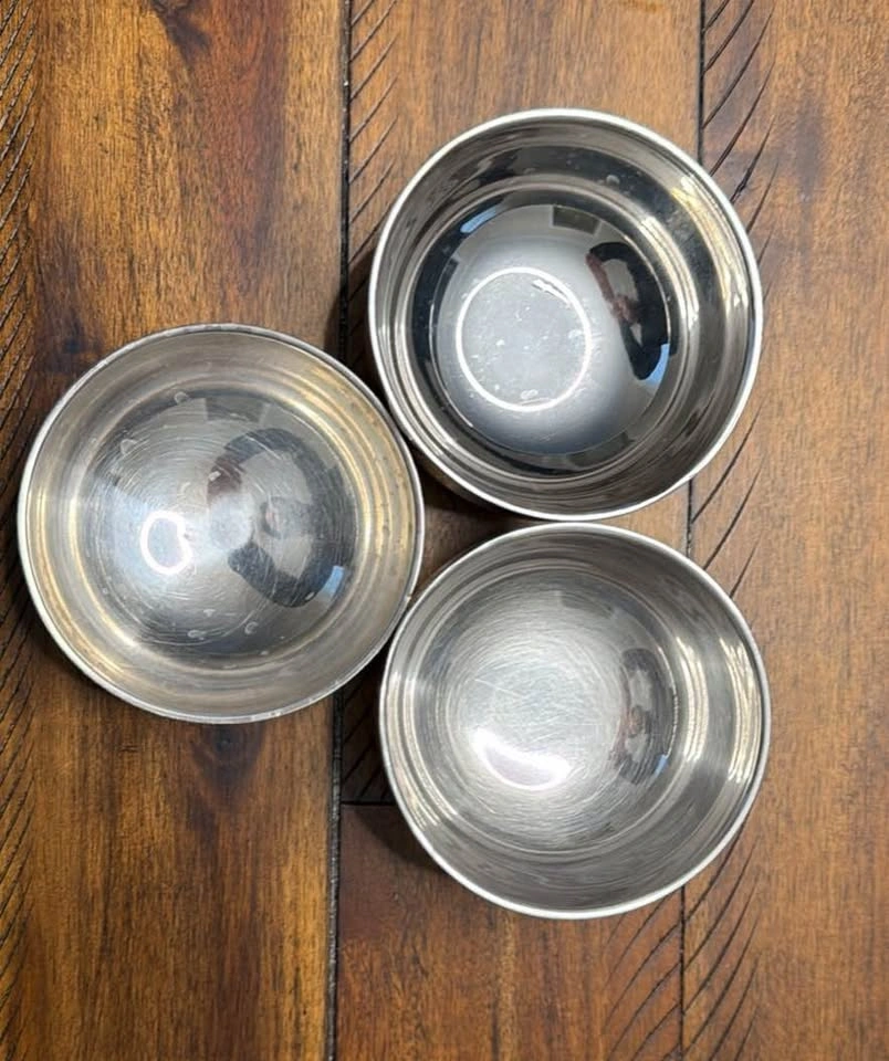 3 Stainless Steel Bowls - photo 2