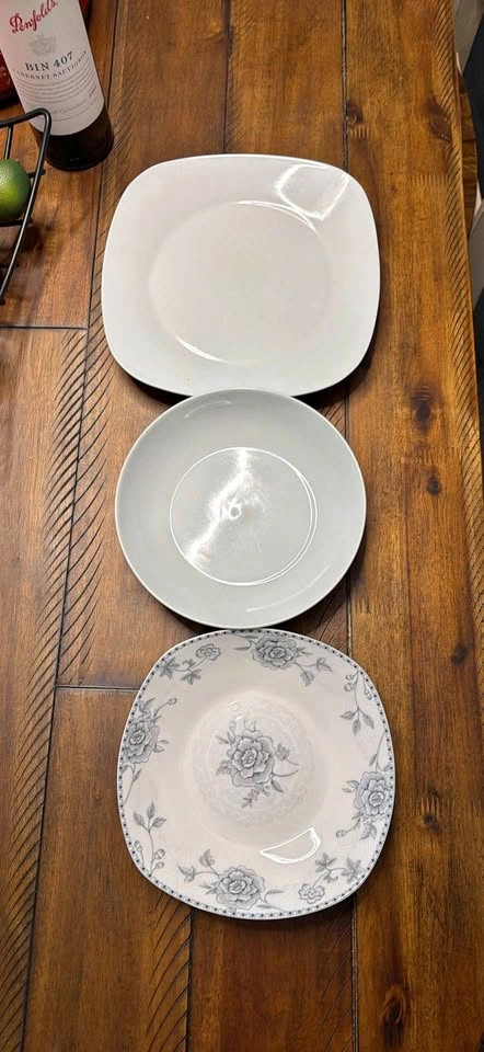 3 Plates - set